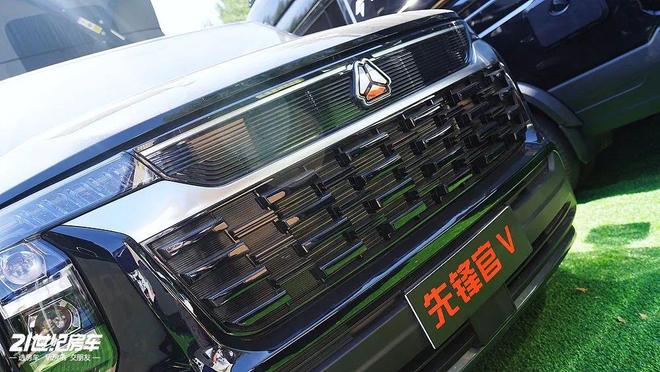露营全OK驿舟先锋官V升顶宿营车冰球突破1798万元三张床通勤(图5)