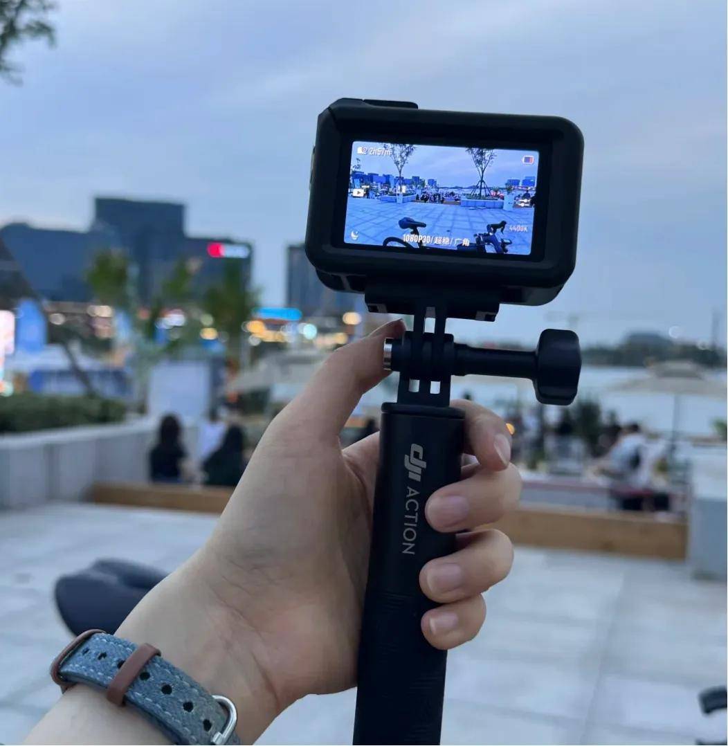 轻人靠“租”爆改十一假期冰球突破游戏网站抠门的年(图12)